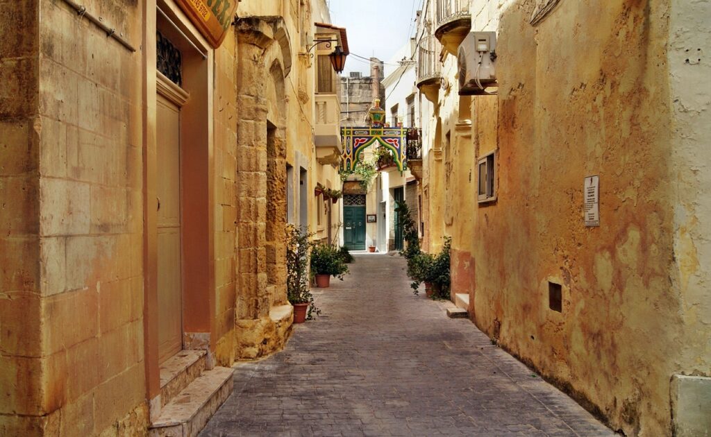 malta, alley, valletta-1362852.jpg